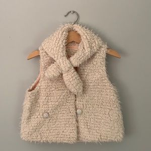 Bunnies by the bay vest!! Size 24 Months
